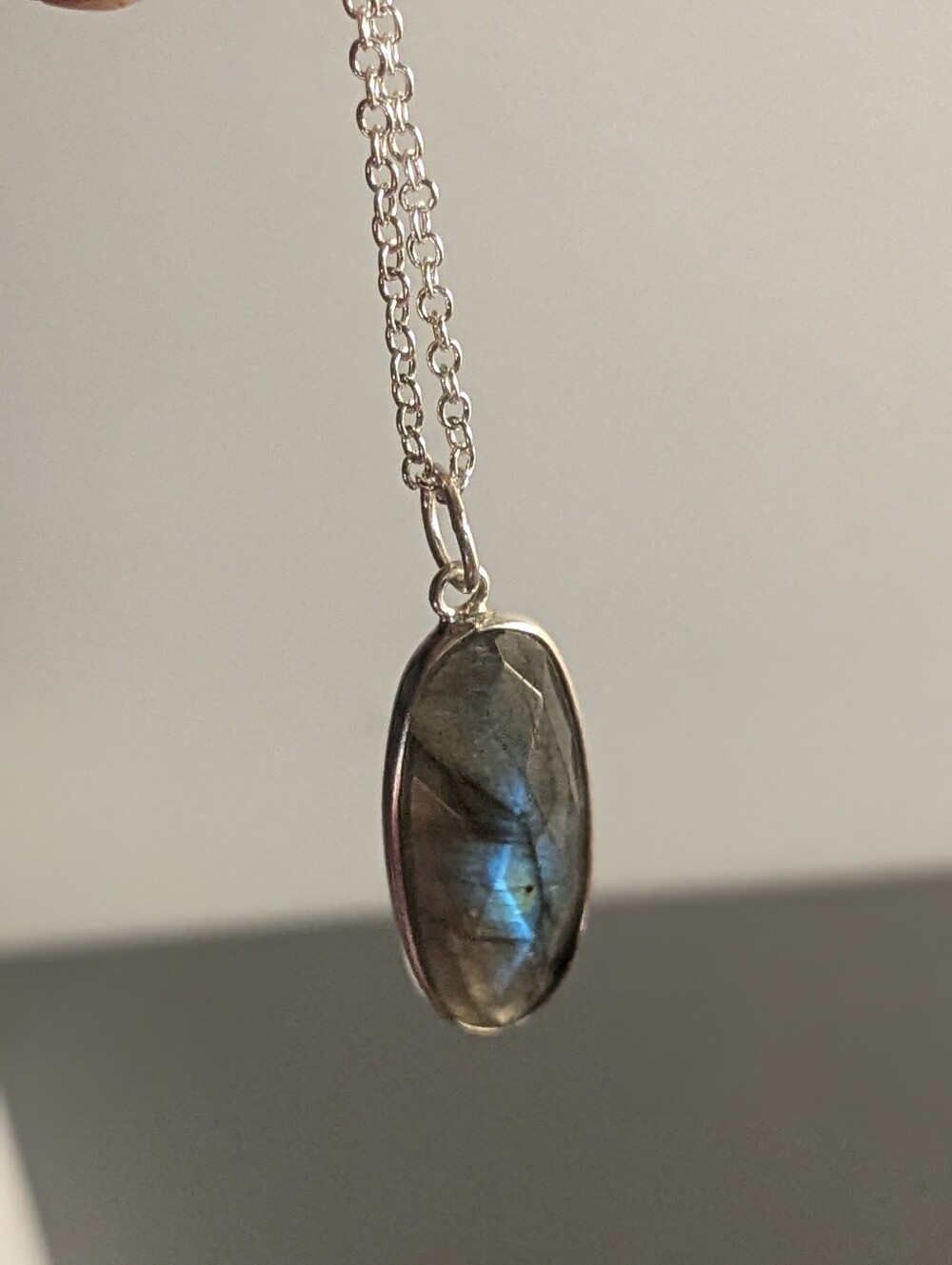 925 Sterling Silver Labradorite Pendant Necklace 18 Inch Chain Blue Flash New